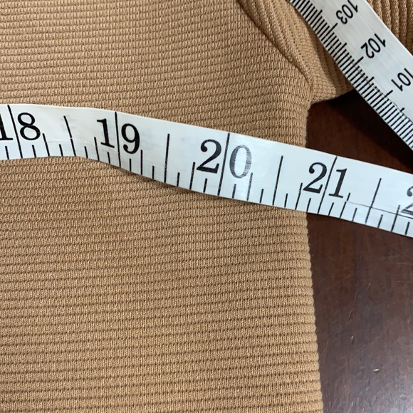 Ann Taylor Puffy Sleeve Ponte Knit Ribbed Top - Picture 7 of 8